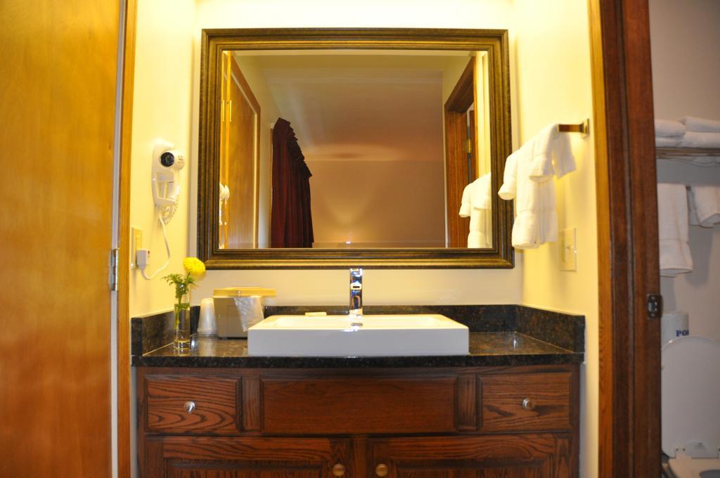 Shepherd Mountain Inn & Suites Pilot Knob Rom bilde