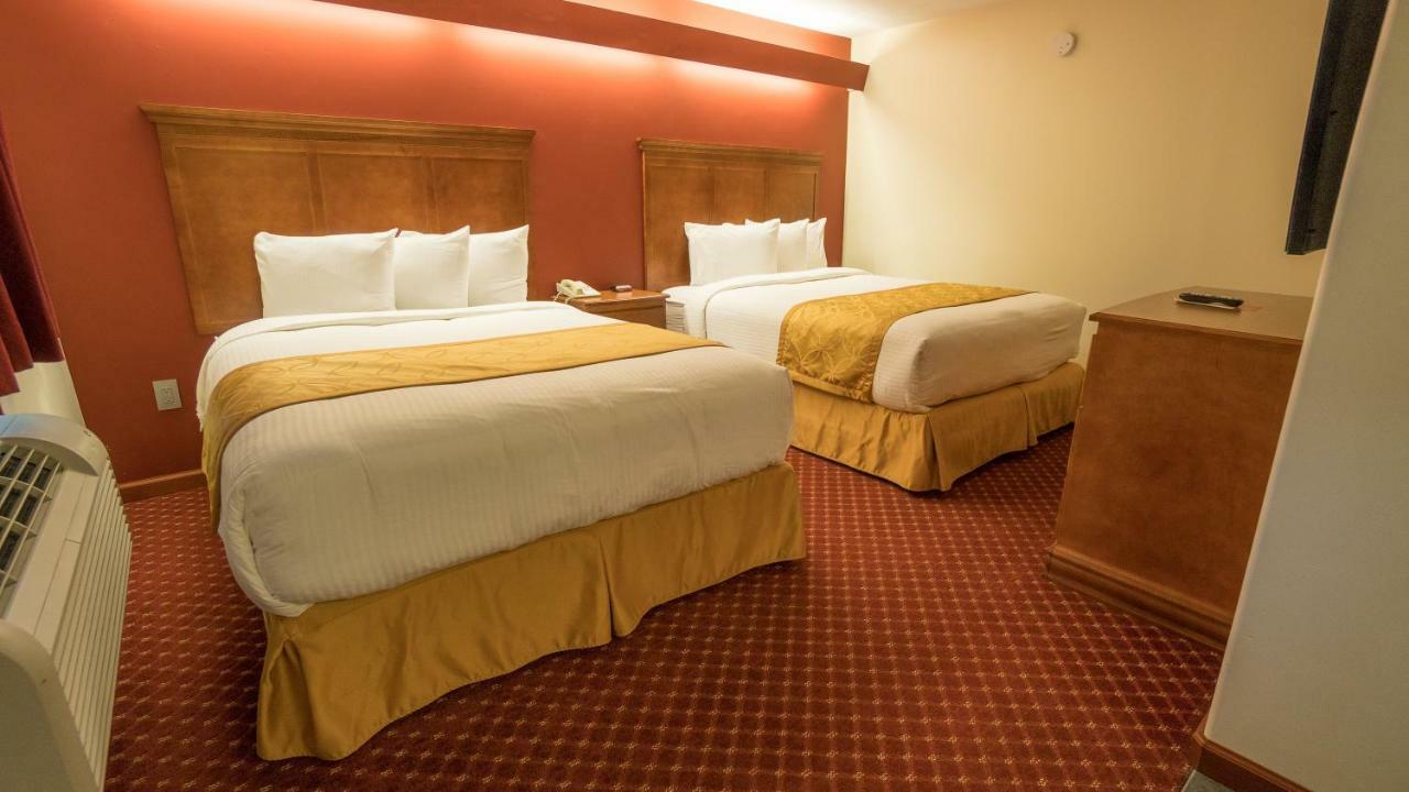 Shepherd Mountain Inn & Suites Pilot Knob Eksteriør bilde