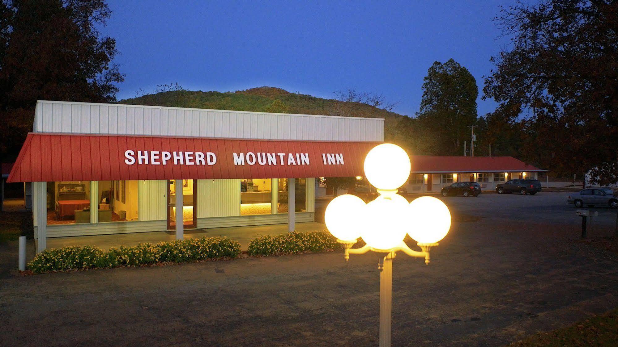 Shepherd Mountain Inn & Suites Pilot Knob Eksteriør bilde