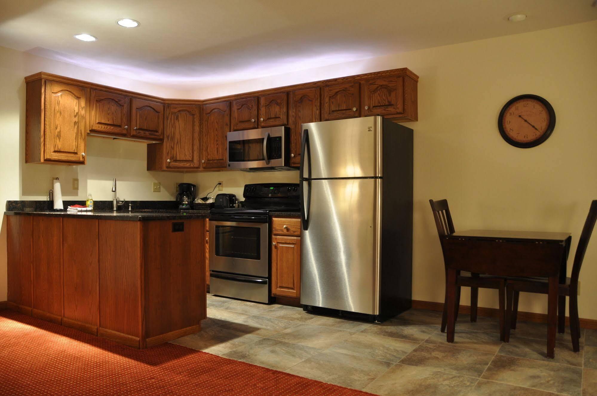 Shepherd Mountain Inn & Suites Pilot Knob Eksteriør bilde
