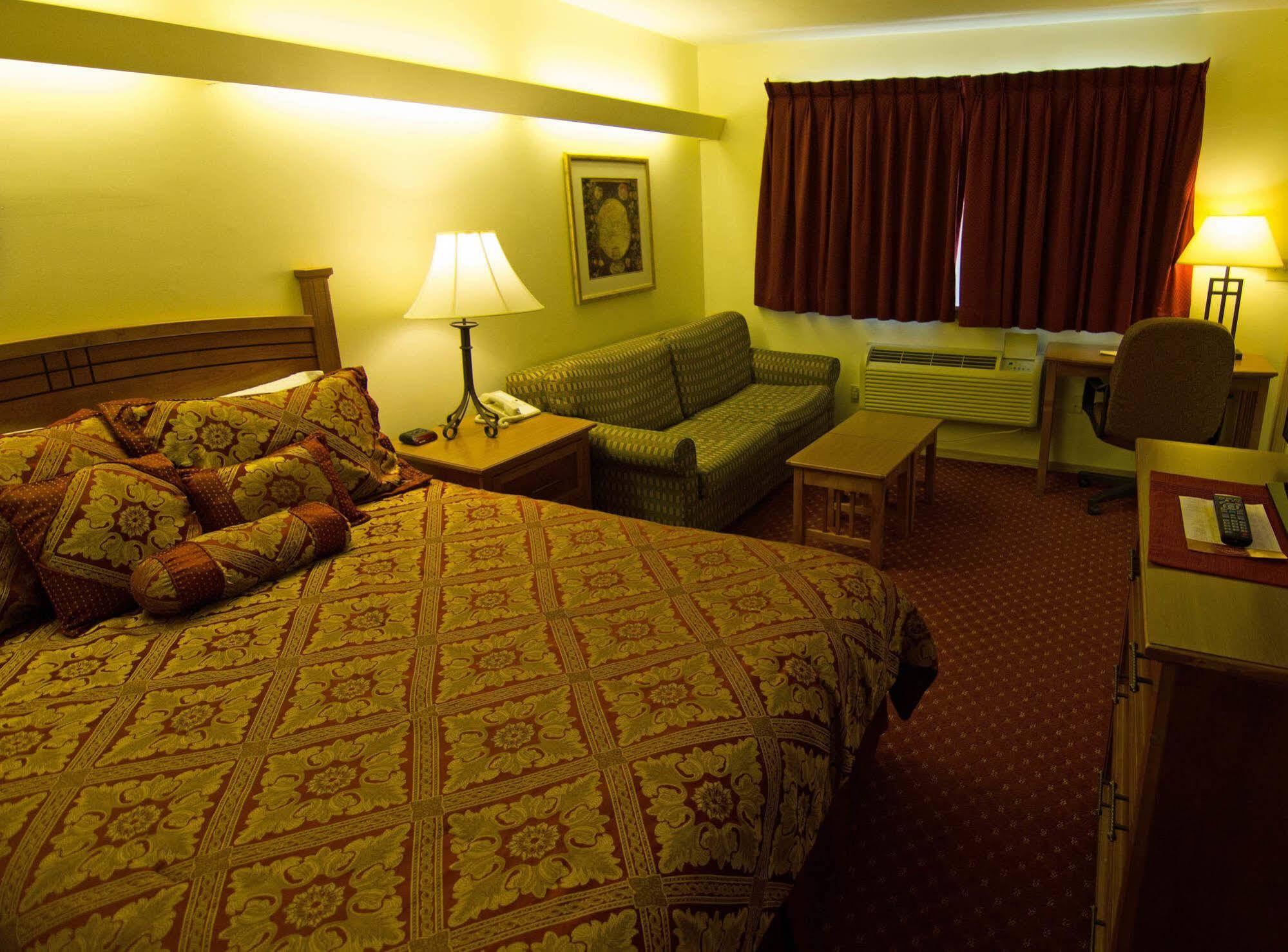 Shepherd Mountain Inn & Suites Pilot Knob Eksteriør bilde
