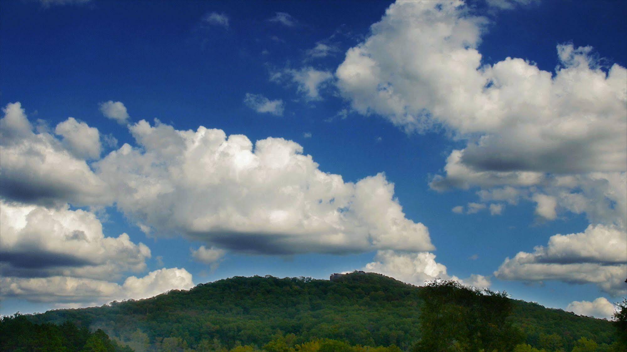 Shepherd Mountain Inn & Suites Pilot Knob Eksteriør bilde
